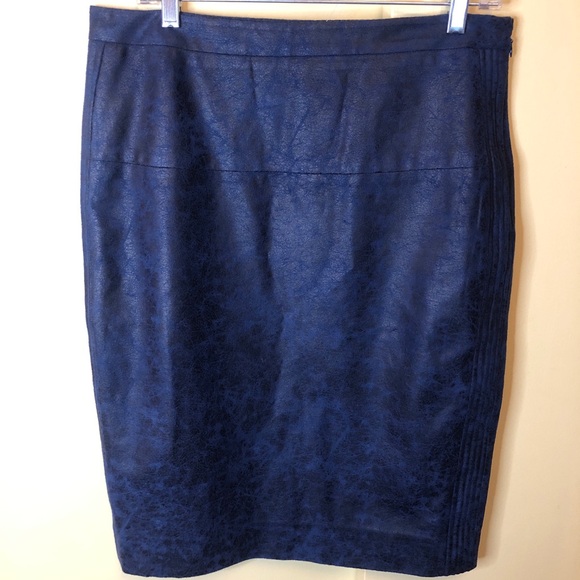 The People’s size 12 faux leather straight skirt. Euc. - Picture 1 of 8